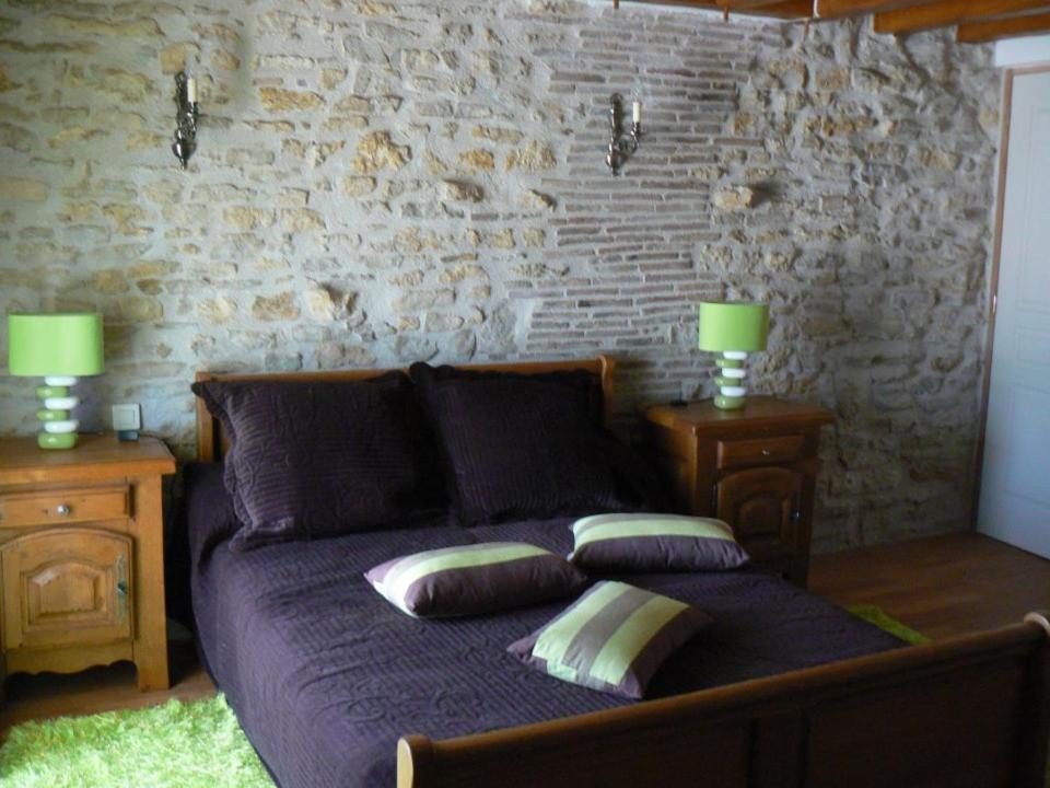 مبيت وإفطار Venoy Le Manoir Des Chapelles الغرفة الصورة